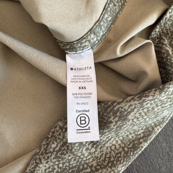 Athleta Zuma Printed Top Viper Shadow Women's Olive Green LS Pullover Top XXS - Picture 6 of 8